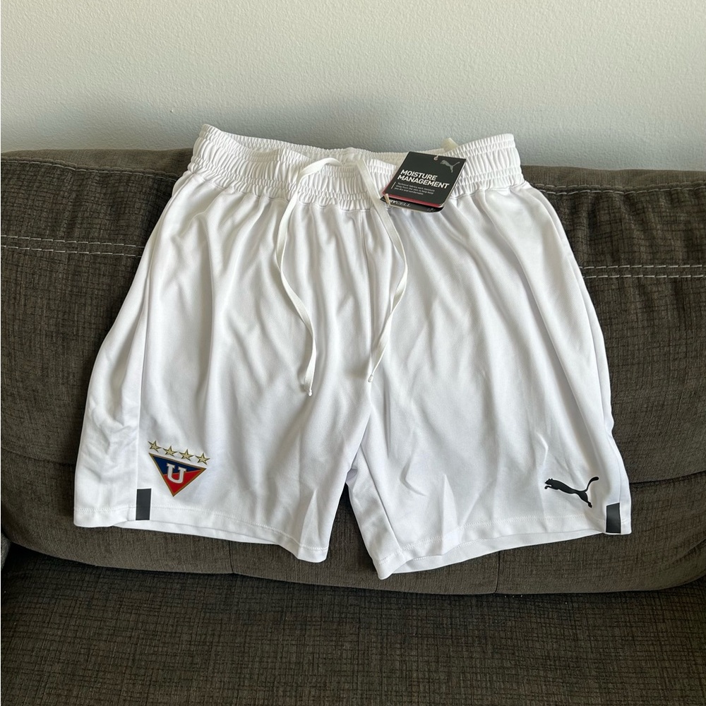Puma Authentic Ecuador LDU Liga de Quito Soccer White Shorts Men’s Sz: M